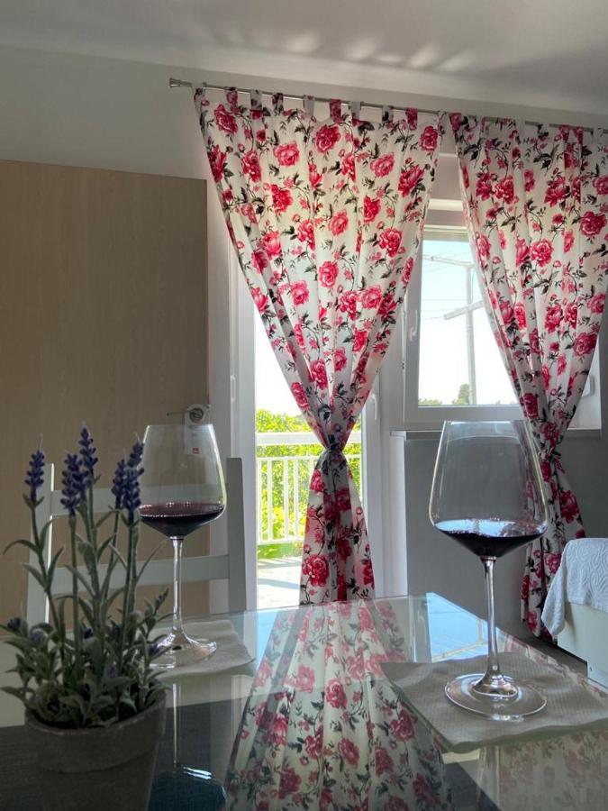 Apartmani Bolero - Obiteljski Odmor Водице Екстериор снимка
